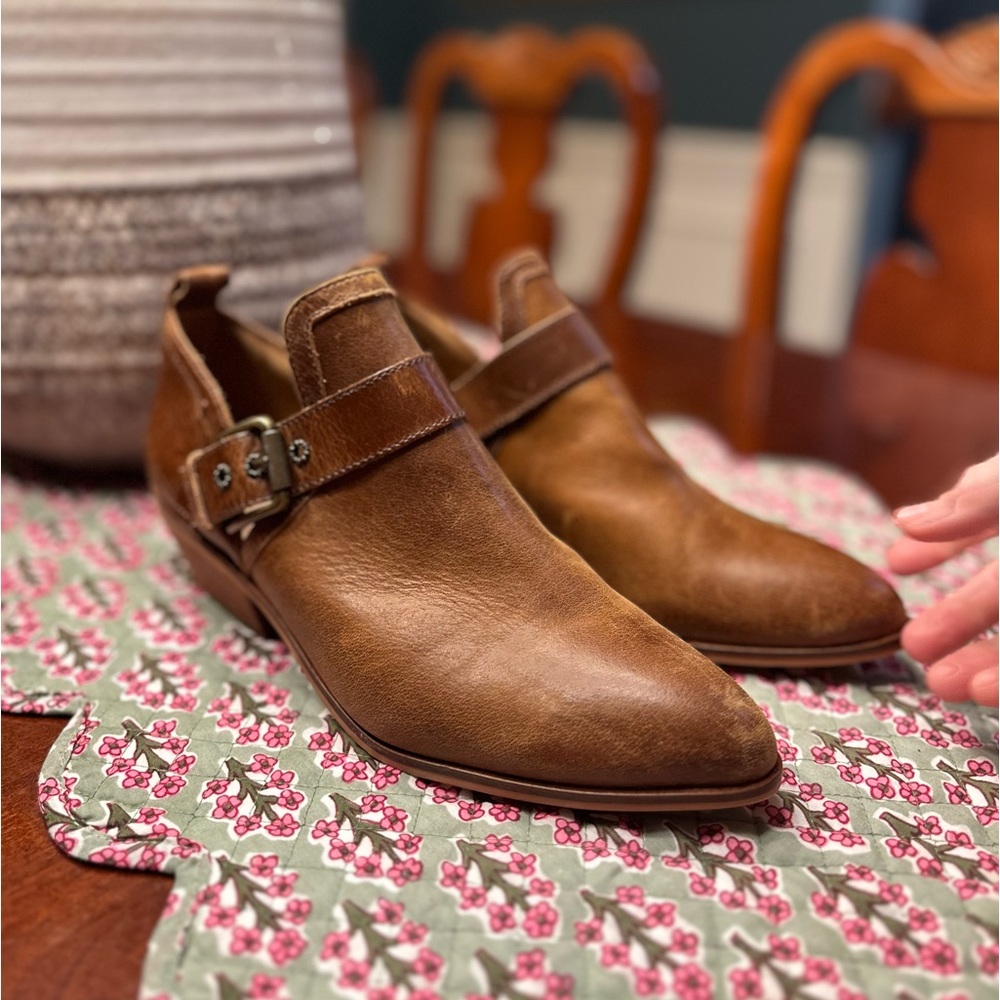 FRYE & Co booties Women’s Size 9